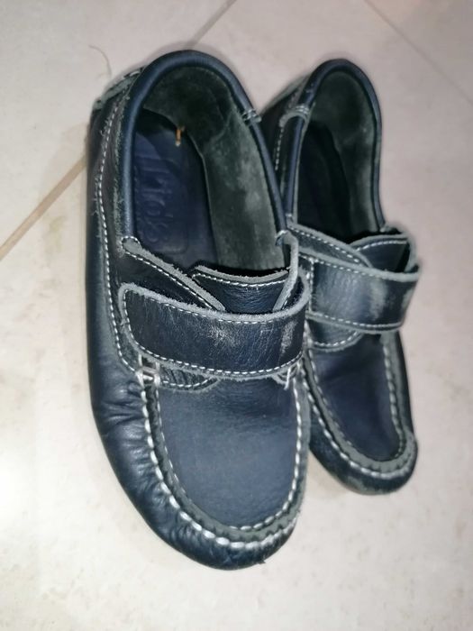 Sapatos tipo vela tamanho 29