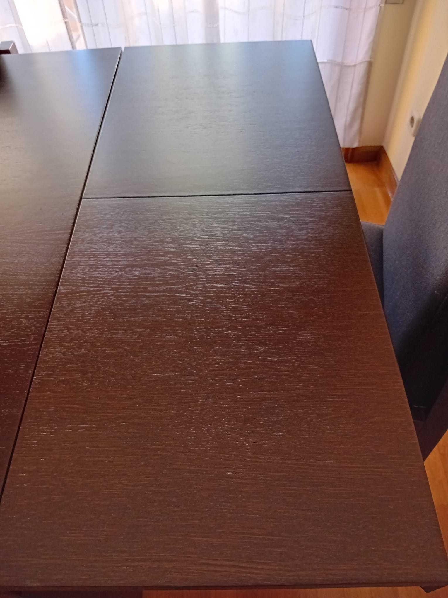 Mesa de Sala e Seis Cadeiras