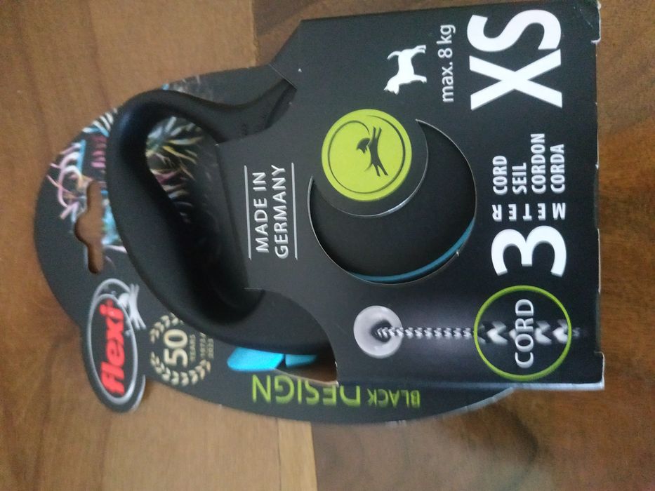 Повідець -Рулетка Flexi Black Design Стрічка  для ваги від 8 до 50 кг.