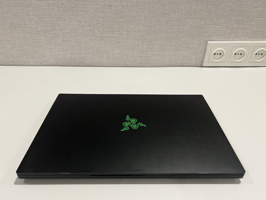 Игровой Razer Blade RZ09-0328 - 15" 144Hz /i7 /SSD 512/16Gb/ RTX 2060
