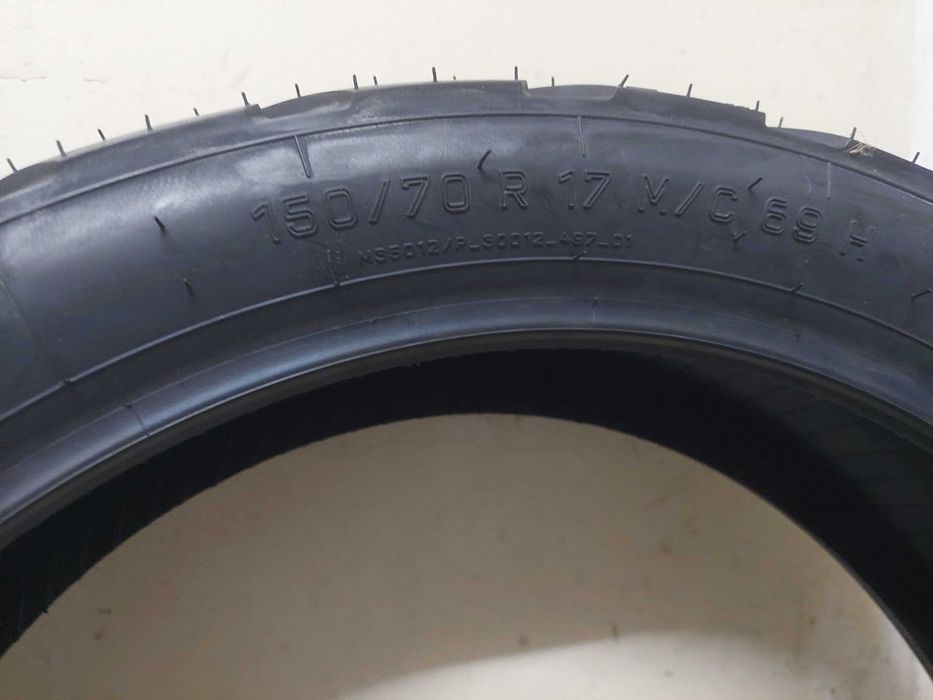 Par de Pneus Metzeler Tourance Novos