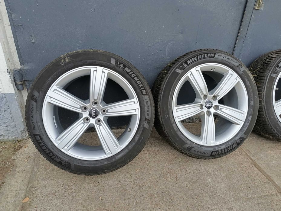 Koła zima 19" Audi A8 S8 Q3 5x112 235/50R19 2021 Michelin 4N0.601.025J