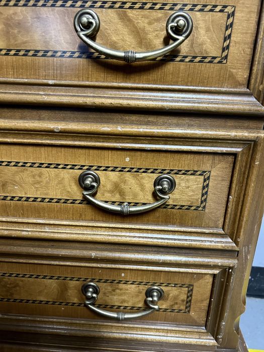 Sekretarzyk drewniany, inkrustowany, piękny