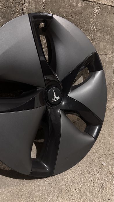 Tampoes tesla model 3 jante 18