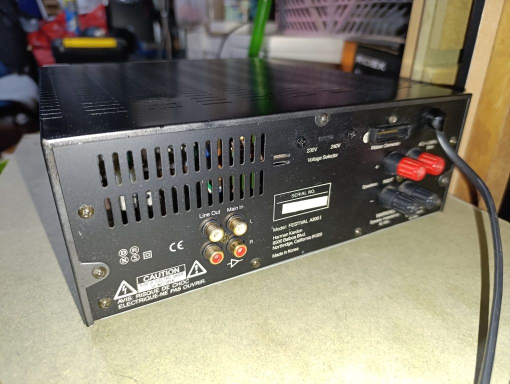 Amplificador de potência Harman Kardon
