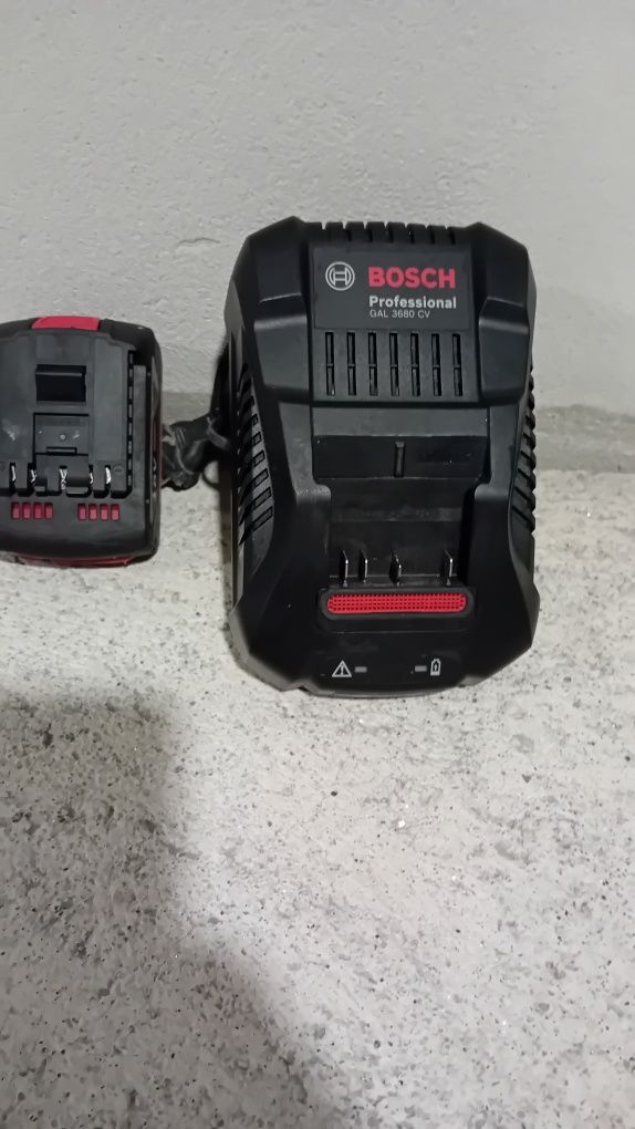 Carregador com bateria Bosch