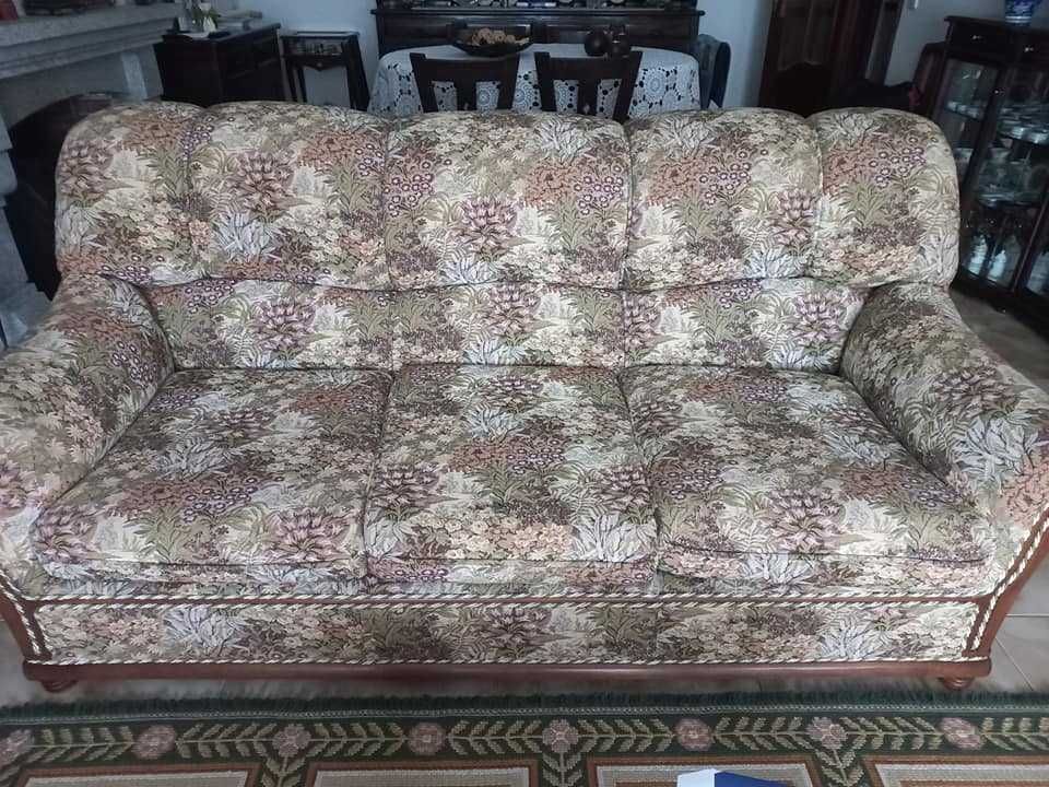 Terno de sofás em tecido