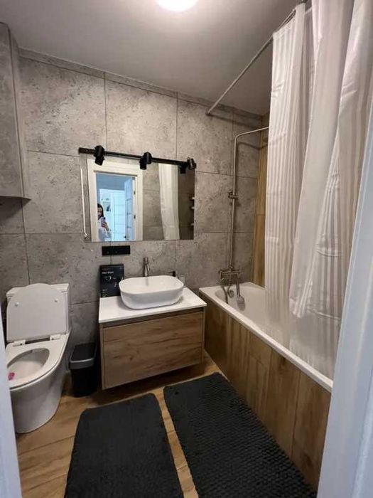 Оренда квартири Подобово, Погодинно .  Центр.  Власник.