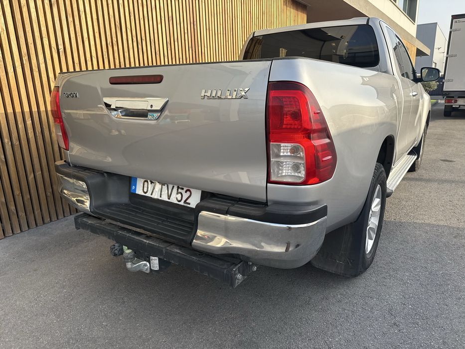 Hilux d4-d 2.4 4wd tracker