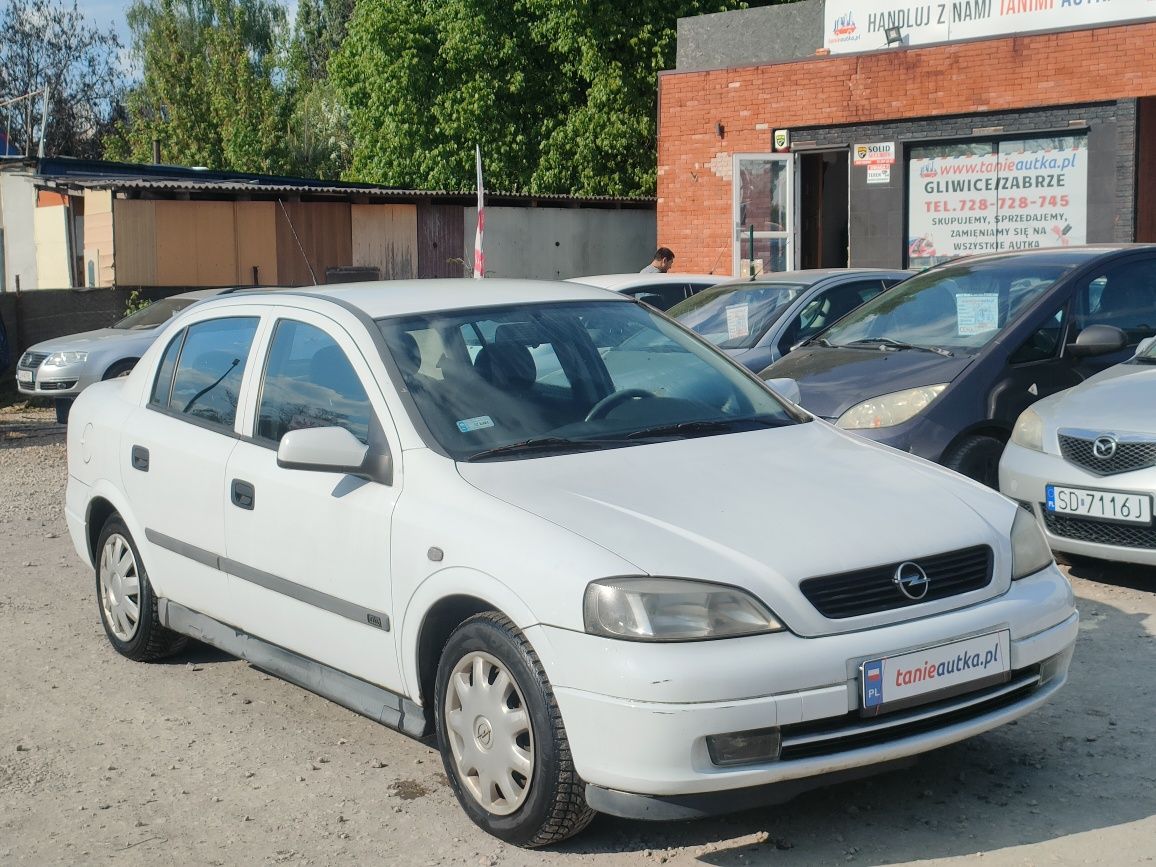 Opel Astra 1.4 benzyna // fajny stan // długie OC // zamiana