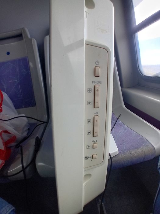 Tv sony Bravua c/ imagem 4k comando e cabo de alimentação a funcionar