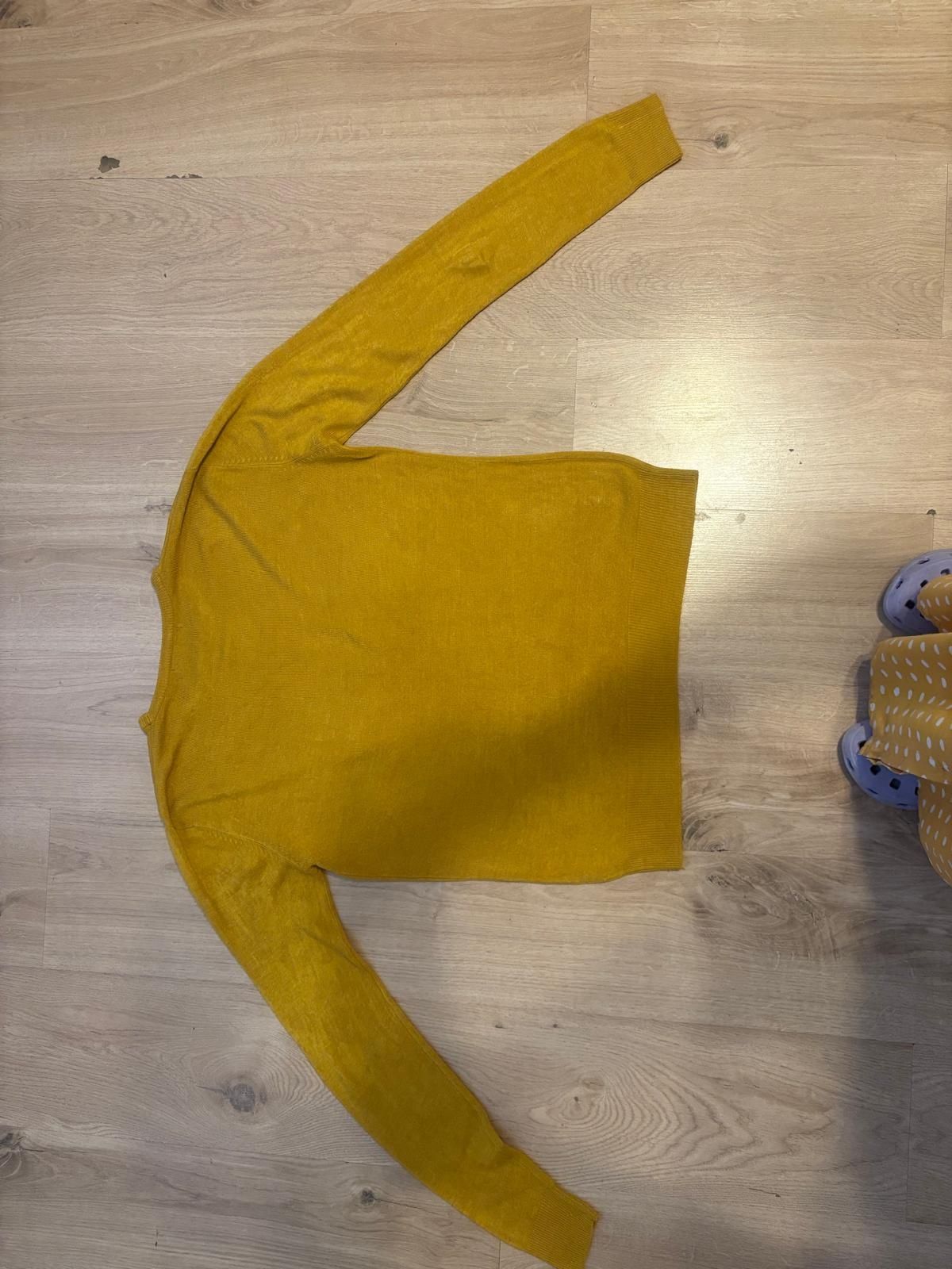 Sweter męski elegancki.