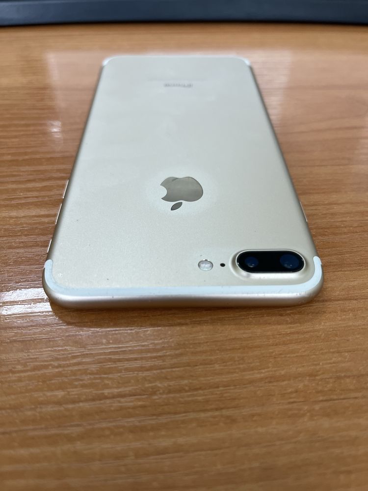 Смартфон Apple iPhone 7 Plus A1661