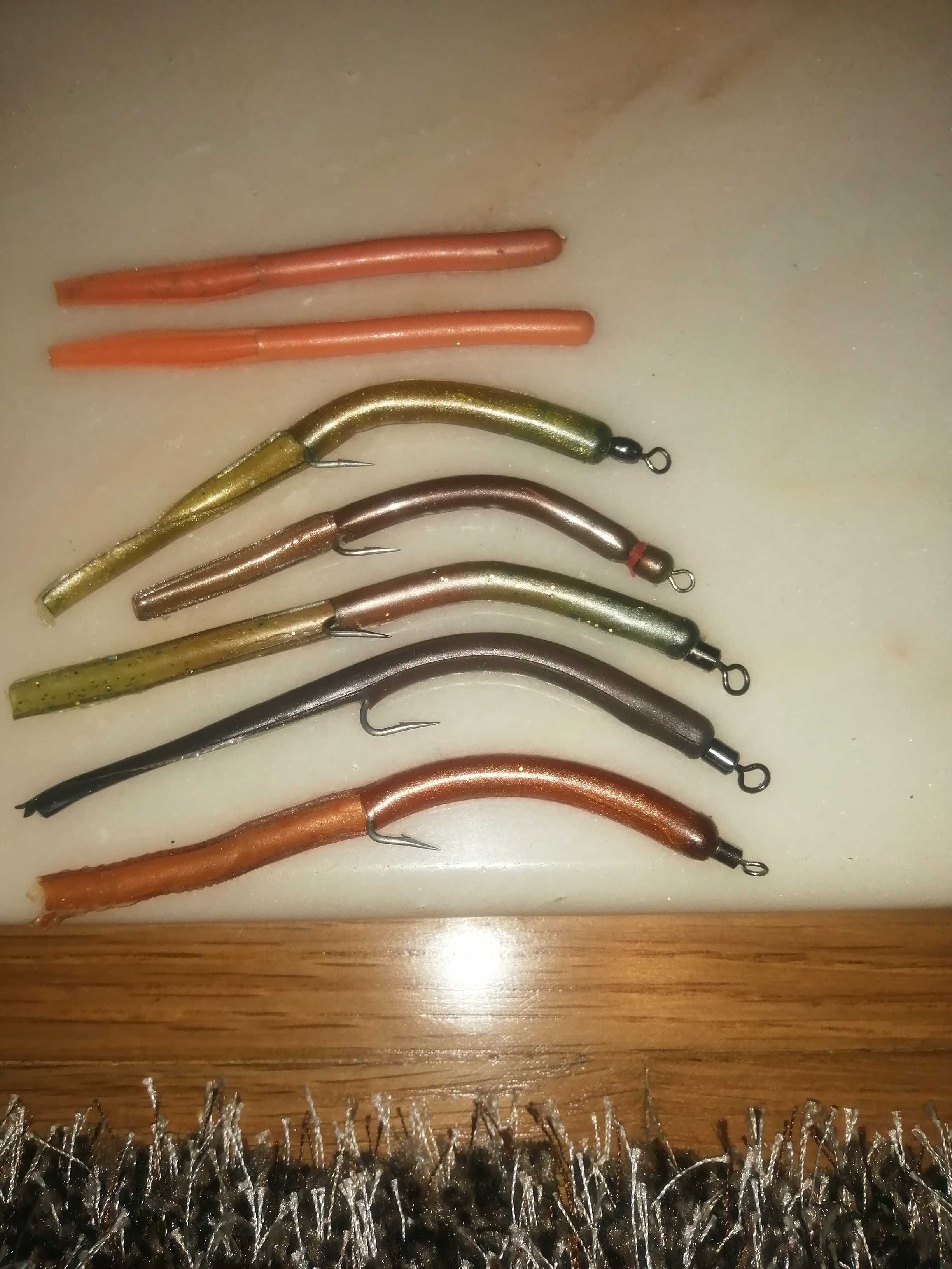 Conjunto vinis de pesca e pingalins