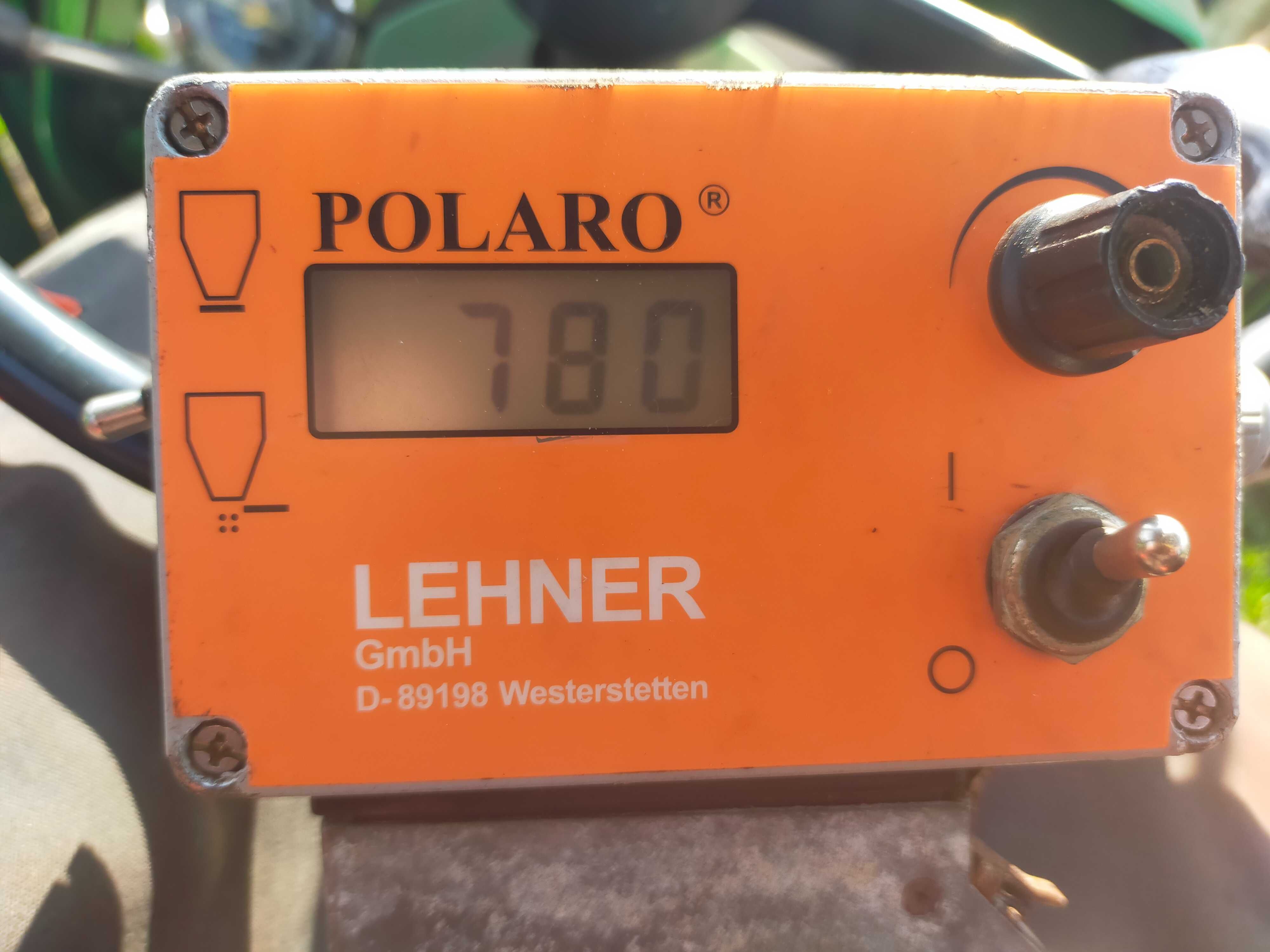 Rozsiewacz LEHNER siewnik poplonów nawozu piasku soli 12 Volt