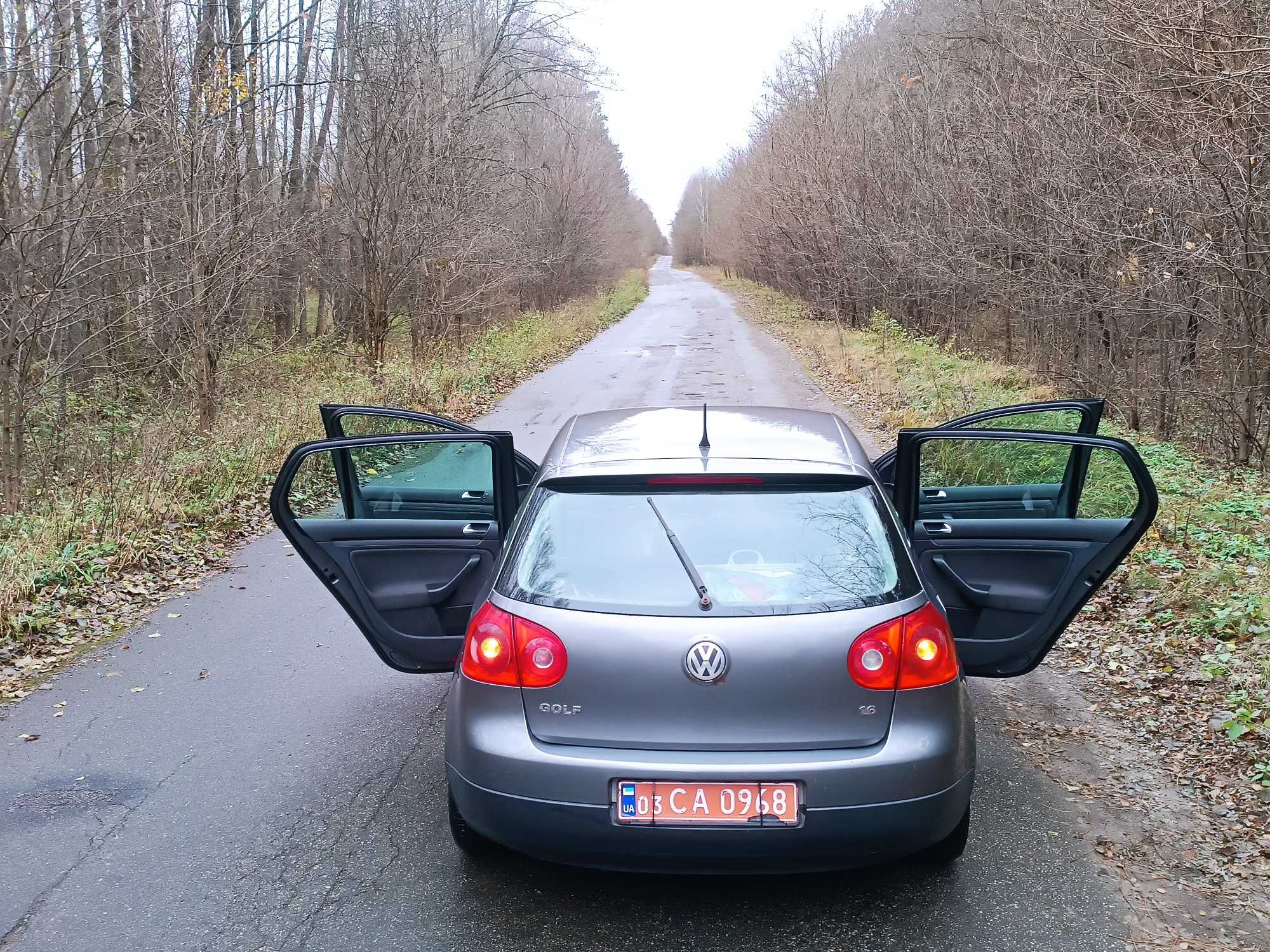 Продам Volkswagen golf 5  2005р.1,6 бензин.У хорошому стані