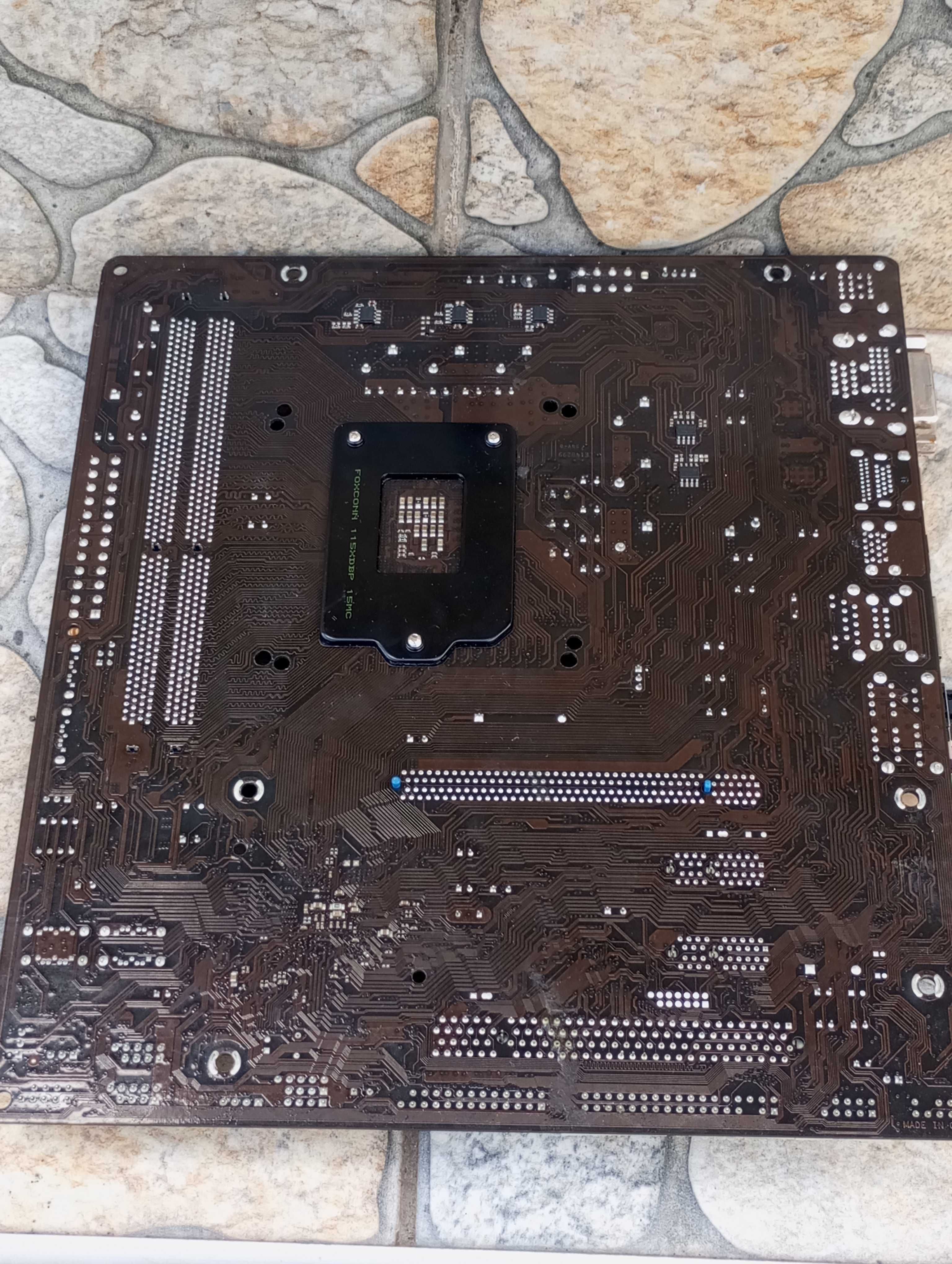Материнська плата Asrock h67m