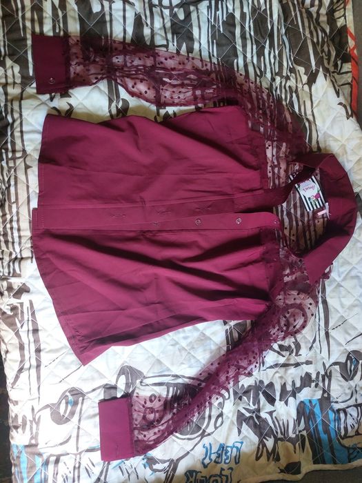 Елегантна блуза бордо