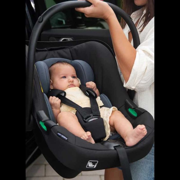 Fotelik Samochodowy / Nosidełko  Lionelo Astrid i-Size + Baza ISOFIX