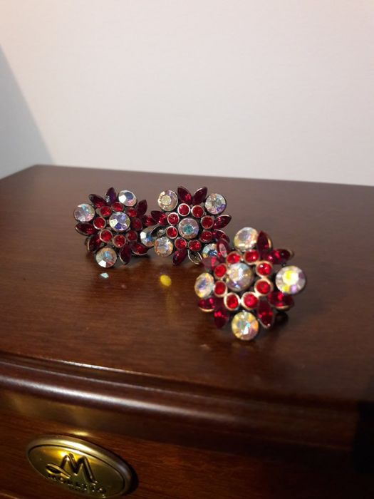 Conjunto de Bijuteria Vintage – Anel Ajustável e Brincos de Pressão