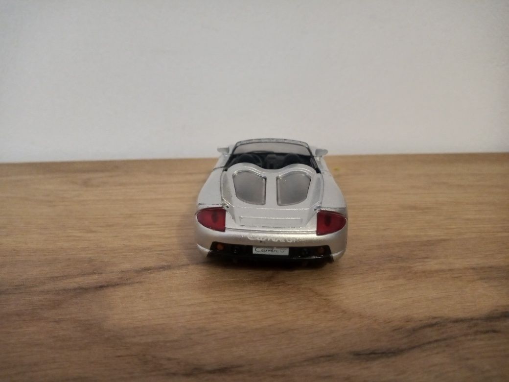 Porsche spider w skali 1/ 43