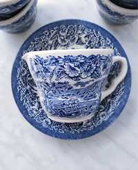 Чашки у синьо-білому кольорі, Англія