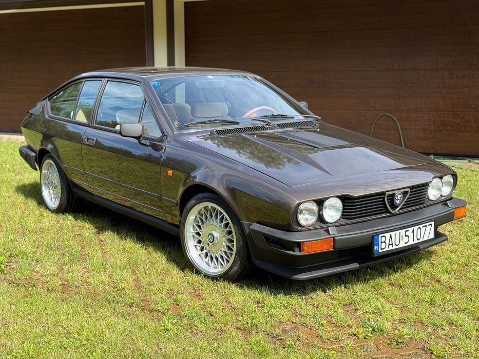Alfa Romeo GTV 6 2.5 Busso