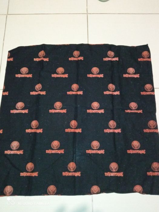 Бандана Jagermeister. Розміри : 52 см. Х52 см.
