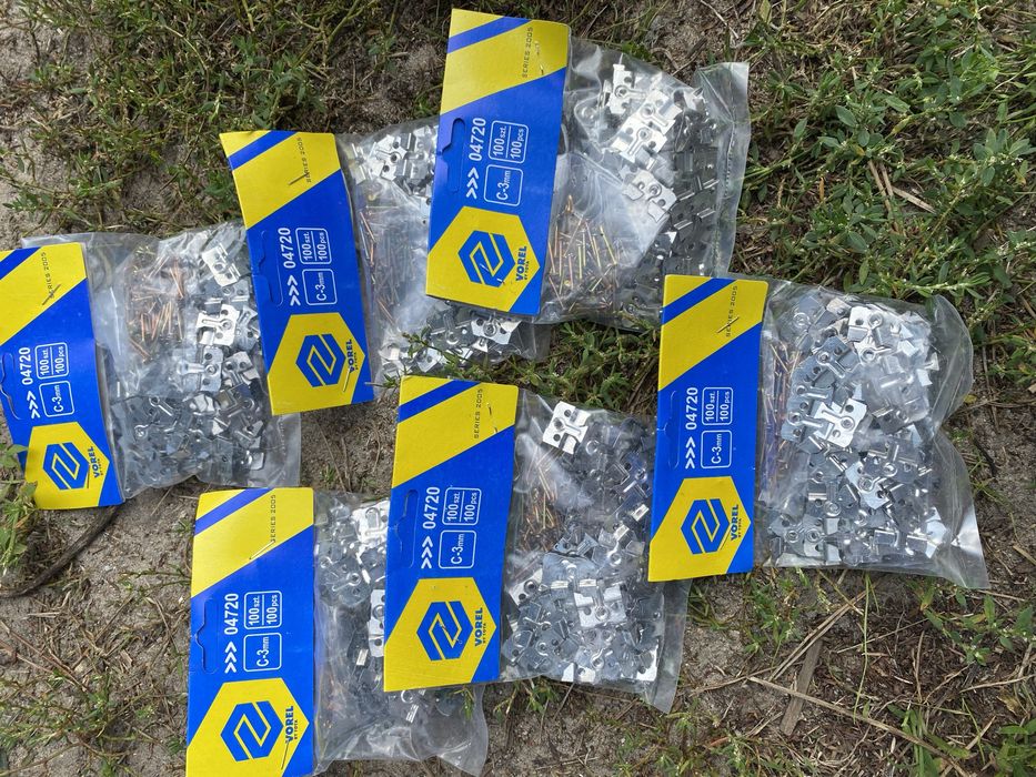 Klamry do boazerii - zestaw 600 szt. Nowe
