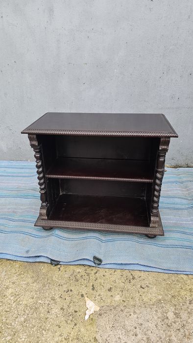 Secretaria e mesa de apoio madeira torcida