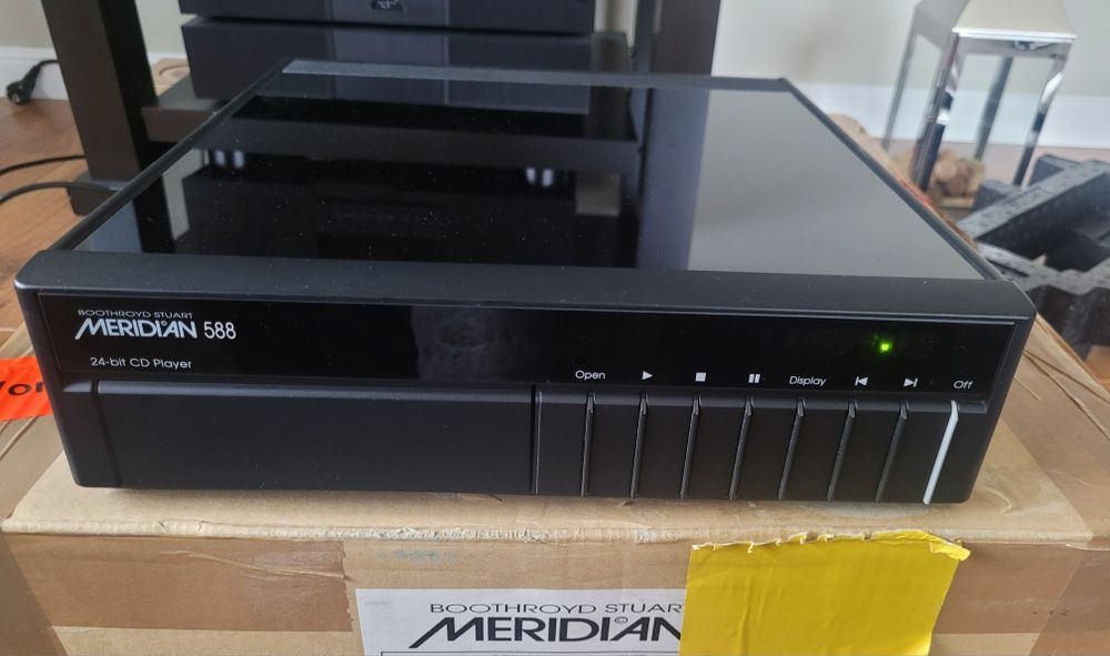MERIDIAN 588.24 bit hi-end odtwarzacz CD ze zbalansowanym wyjściem XLR