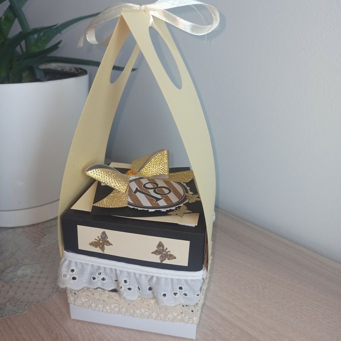 Exploding box pamiątka z okazji 18 urodzin