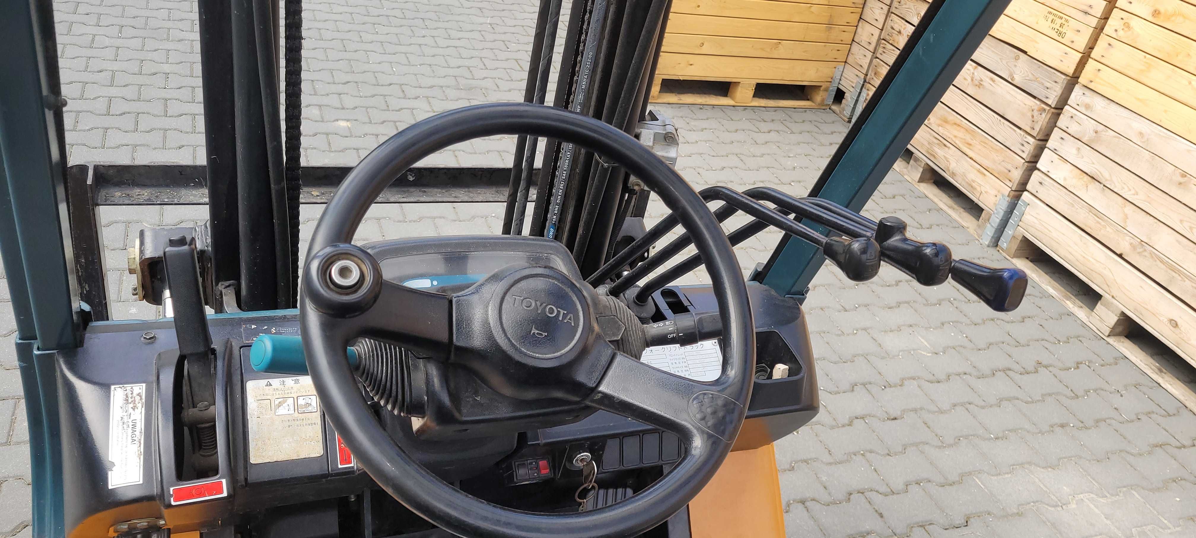 Wózek widłowy TOYOTA GENEO 15