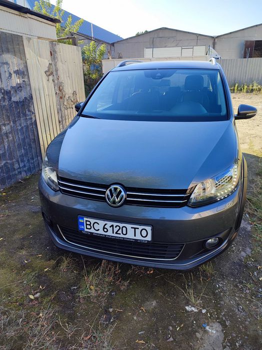 Volkswagen Touran Cross