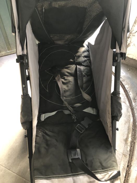 Carrinho de passeio de crianca