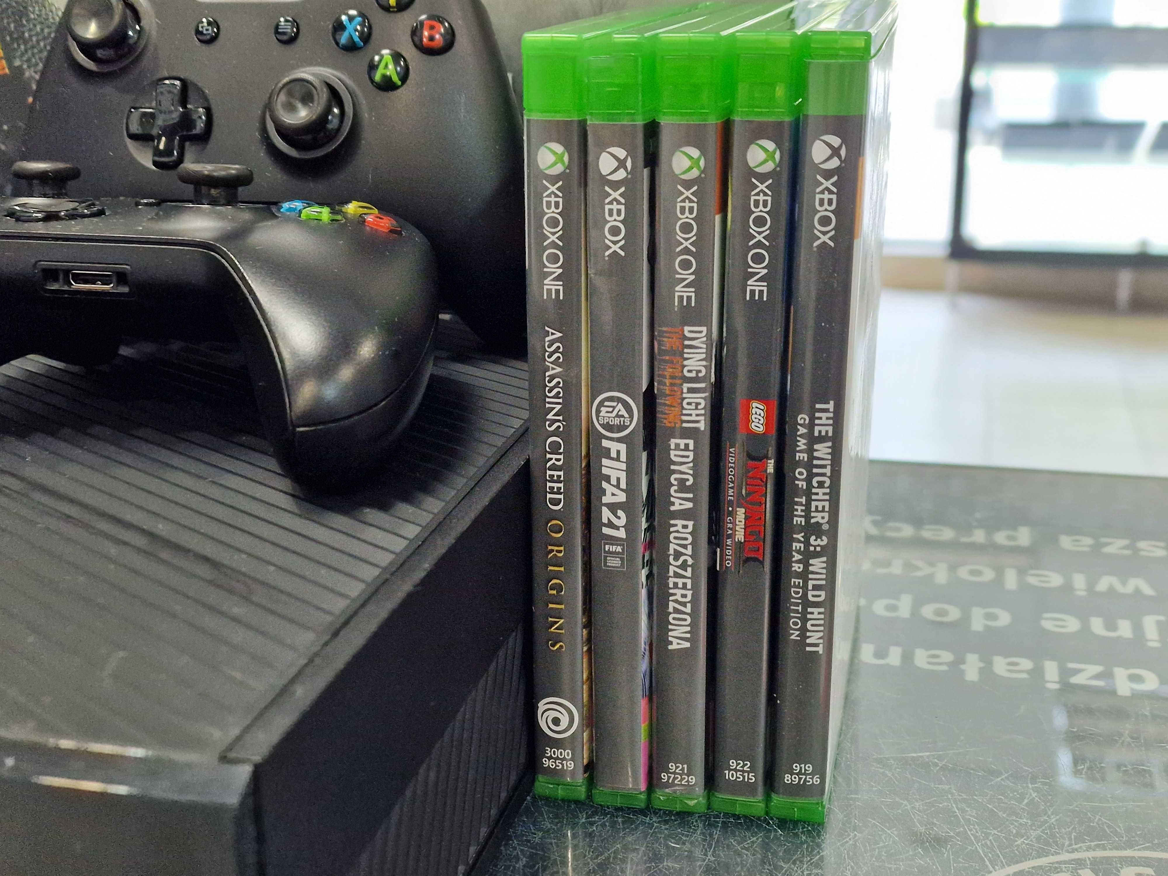 Xbox One 500 GB/ 2 pady/ Kinect/ 5 gier/ okablowanie/ Grade B/ GW6 MSC
