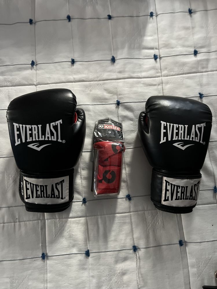 Luvas de boxe Everlast c/ ligaduras