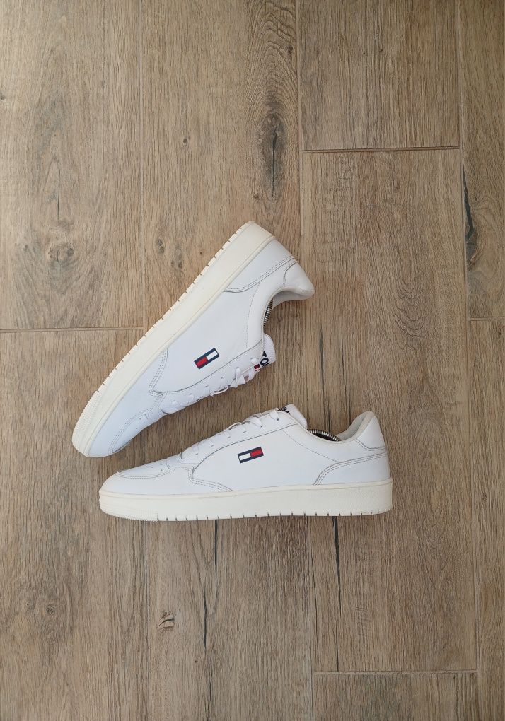 Кроссовки Tommy Hilfiger р 45 (30 см) ц 1650 гр ориг. отл. сост. кожа
