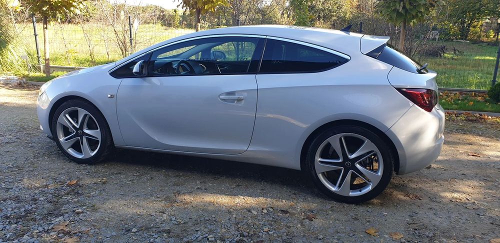 Opel Astra Opel Astra GTC 1,4 Turbo Piękna Perła 20 Cali Nowe Opony Navi