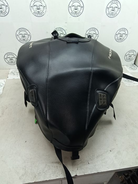 Capa depósito Honda Hornet
