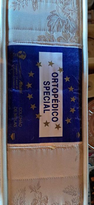 Cama solteiro + colchão ortopédico (pouco uso)