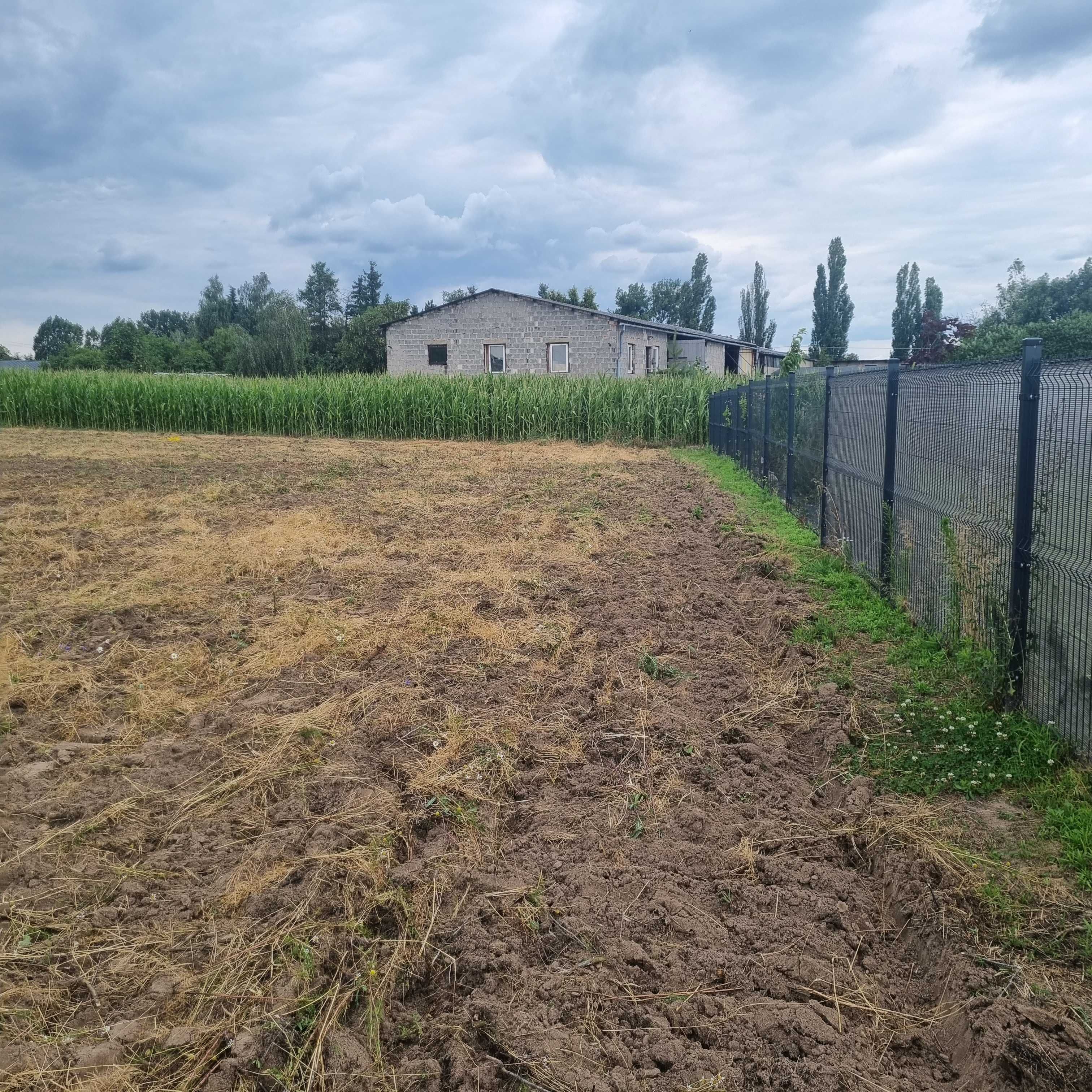 Sprzedam działkę budowlaną - Kobylniki, Szkolna