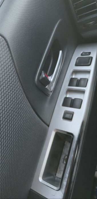 Мазда 5 2006 року з 2.0 дизельним двигуном