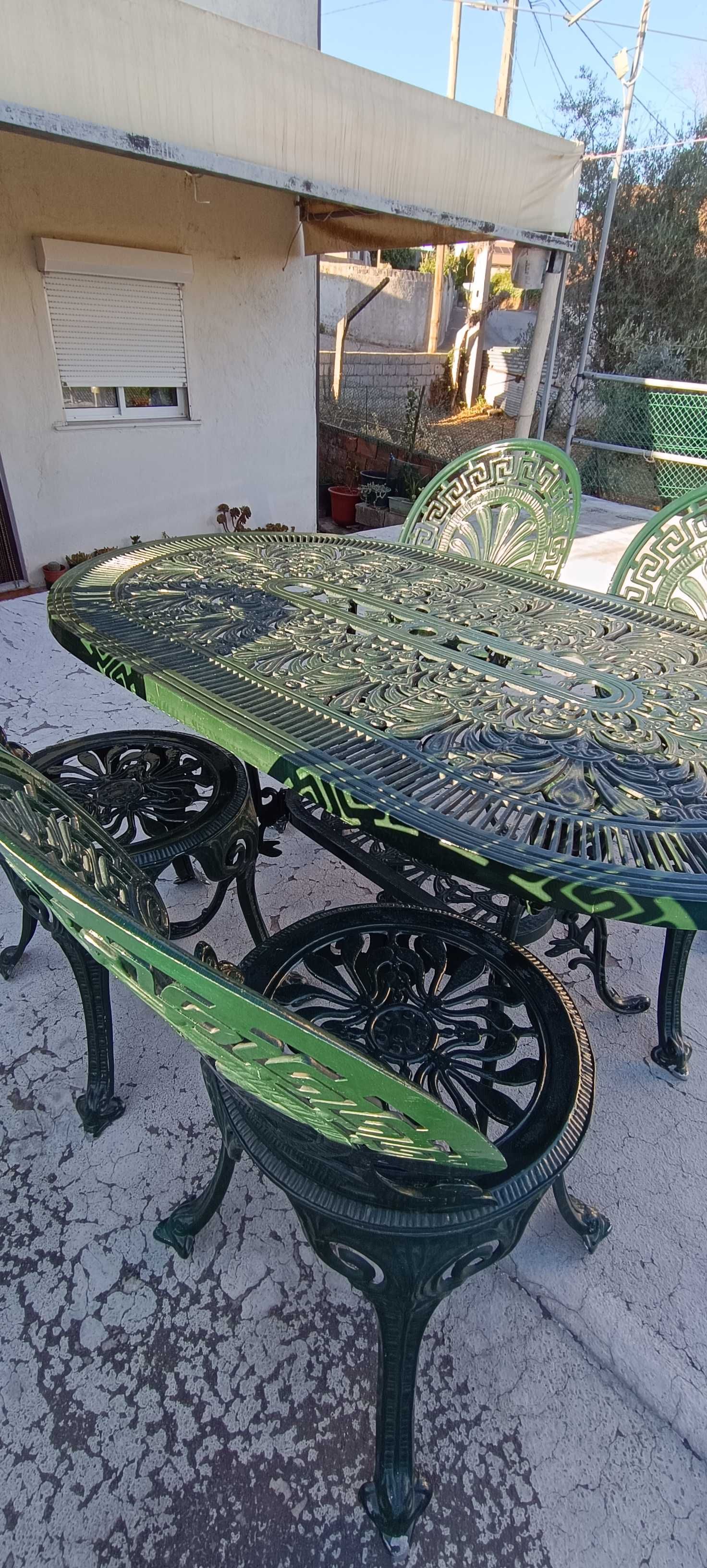 Conjunto Mesa ferro +4 cadeiras
