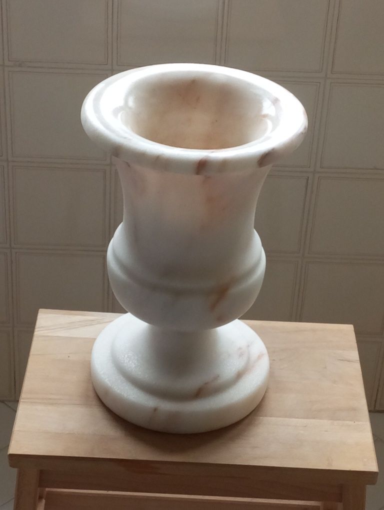 Jarra em pedra mármore de Estremoz