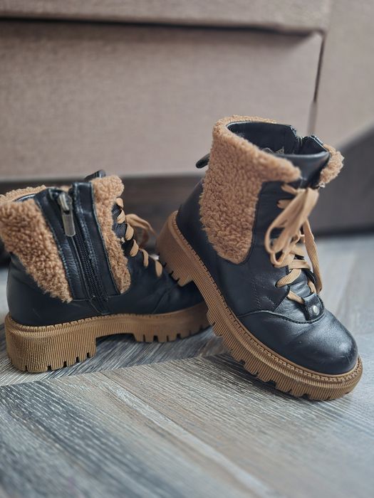 Зимові шкіряні ботінки для дівчинки