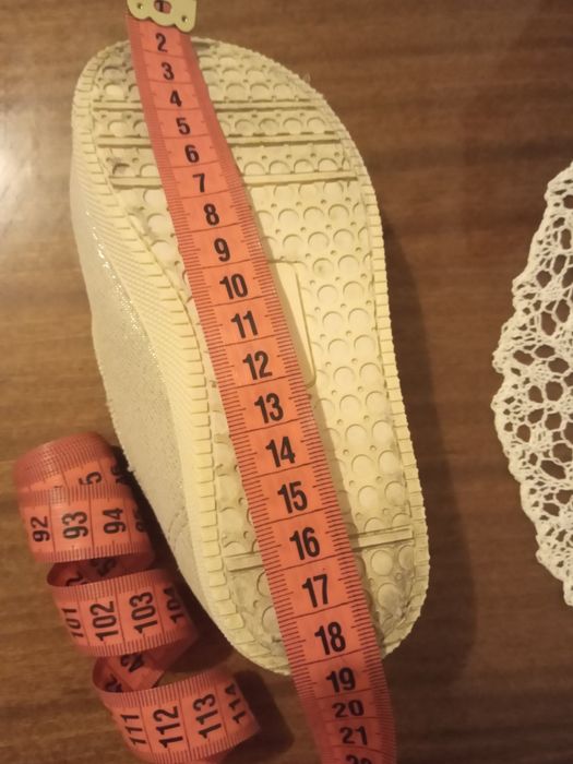 Макасіни, кеди, взуття