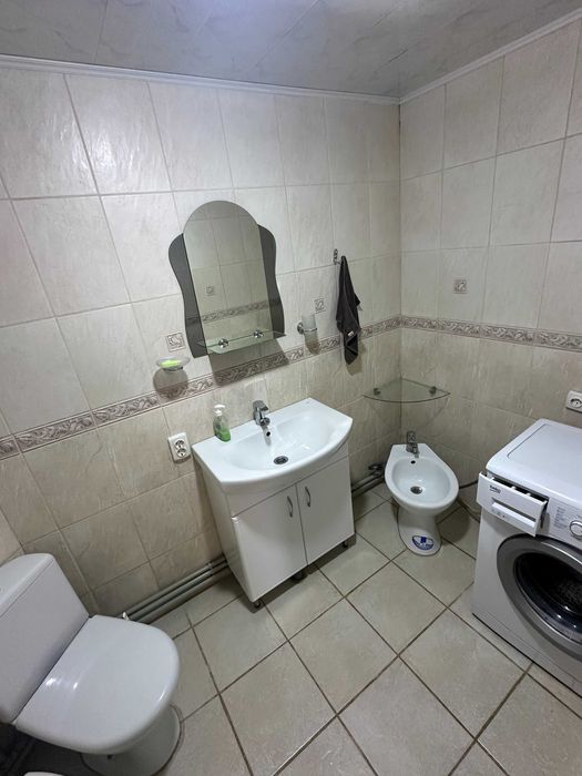 Оренда будинку в Карпатах, котедж з басейном подобово, відпочинок Плай