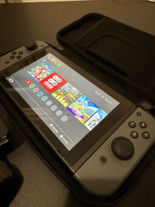 Nintendo Switch + Cartão 128GB + Bolsa