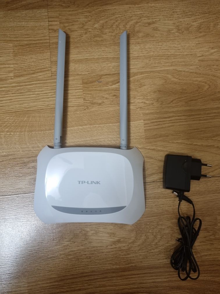 Продам wi-fi  роутер TP-Link WR840R